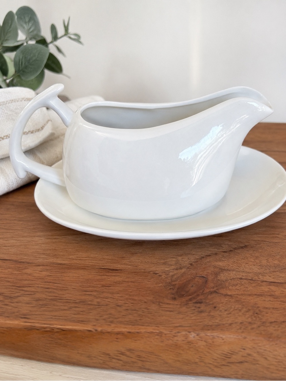 White Porcelain Gravy Boat with Underplate